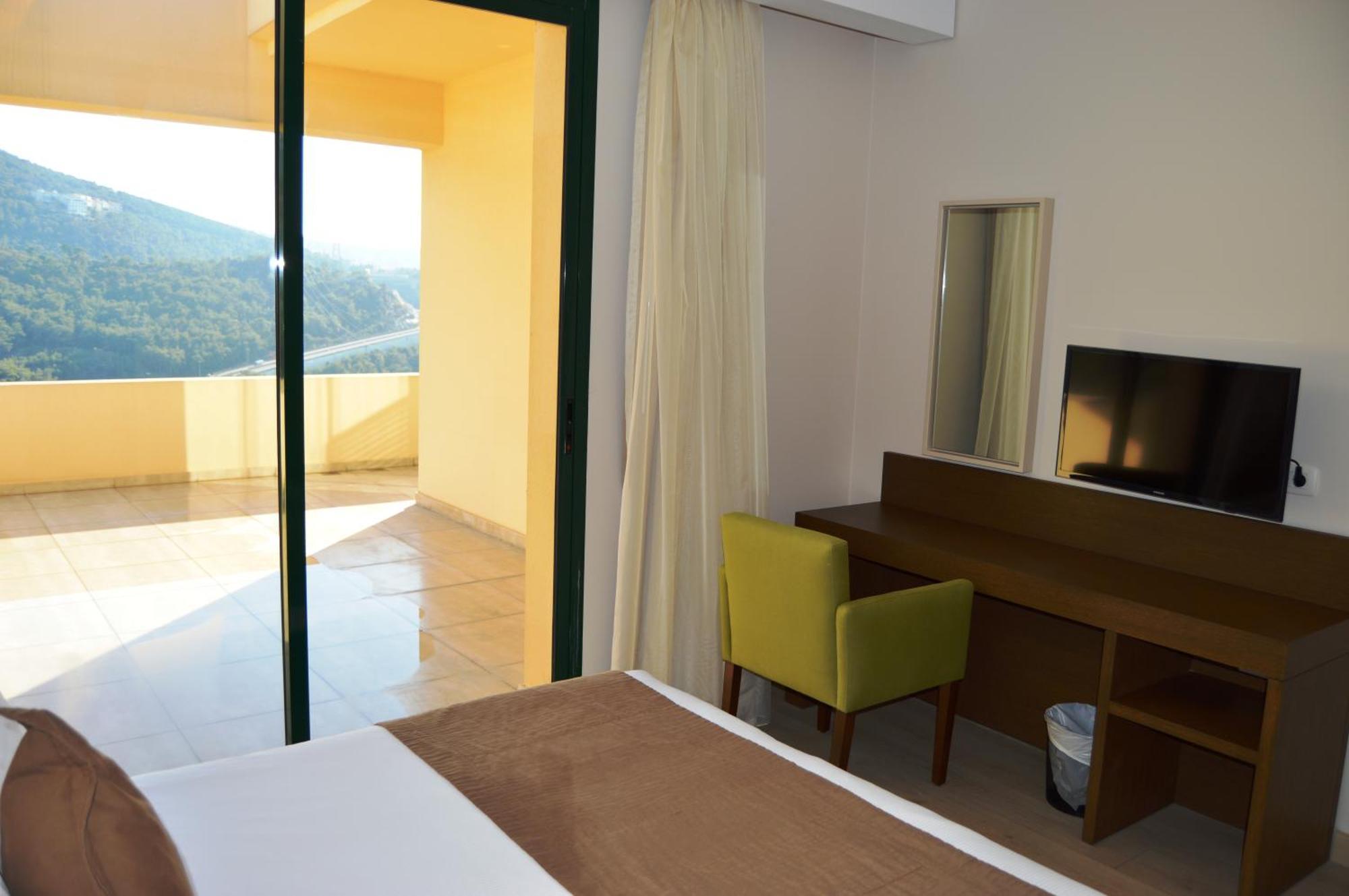 Country Lodge Hotel & Resort Beirut Værelse billede