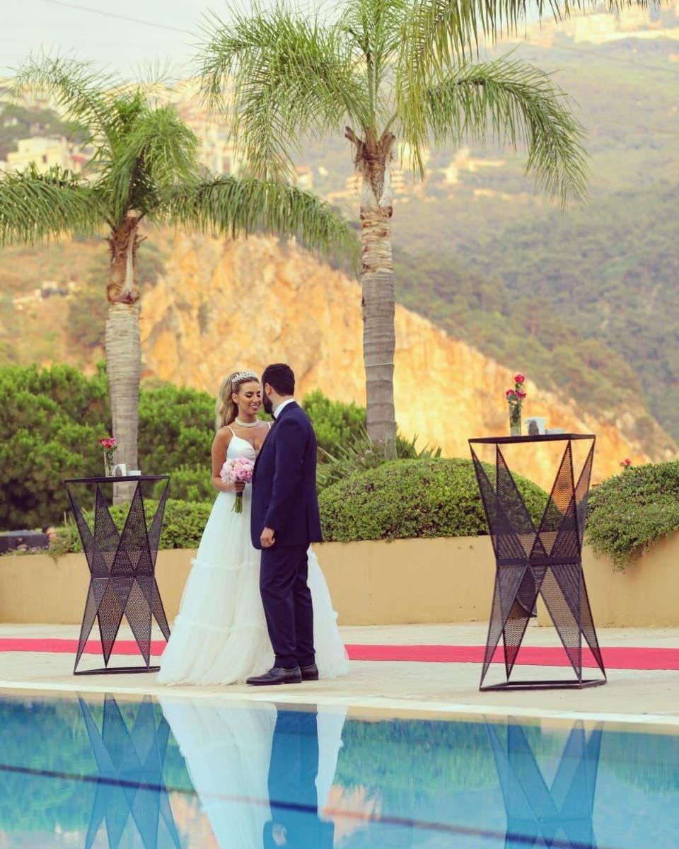 Country Lodge Hotel & Resort Beirut Eksteriør billede