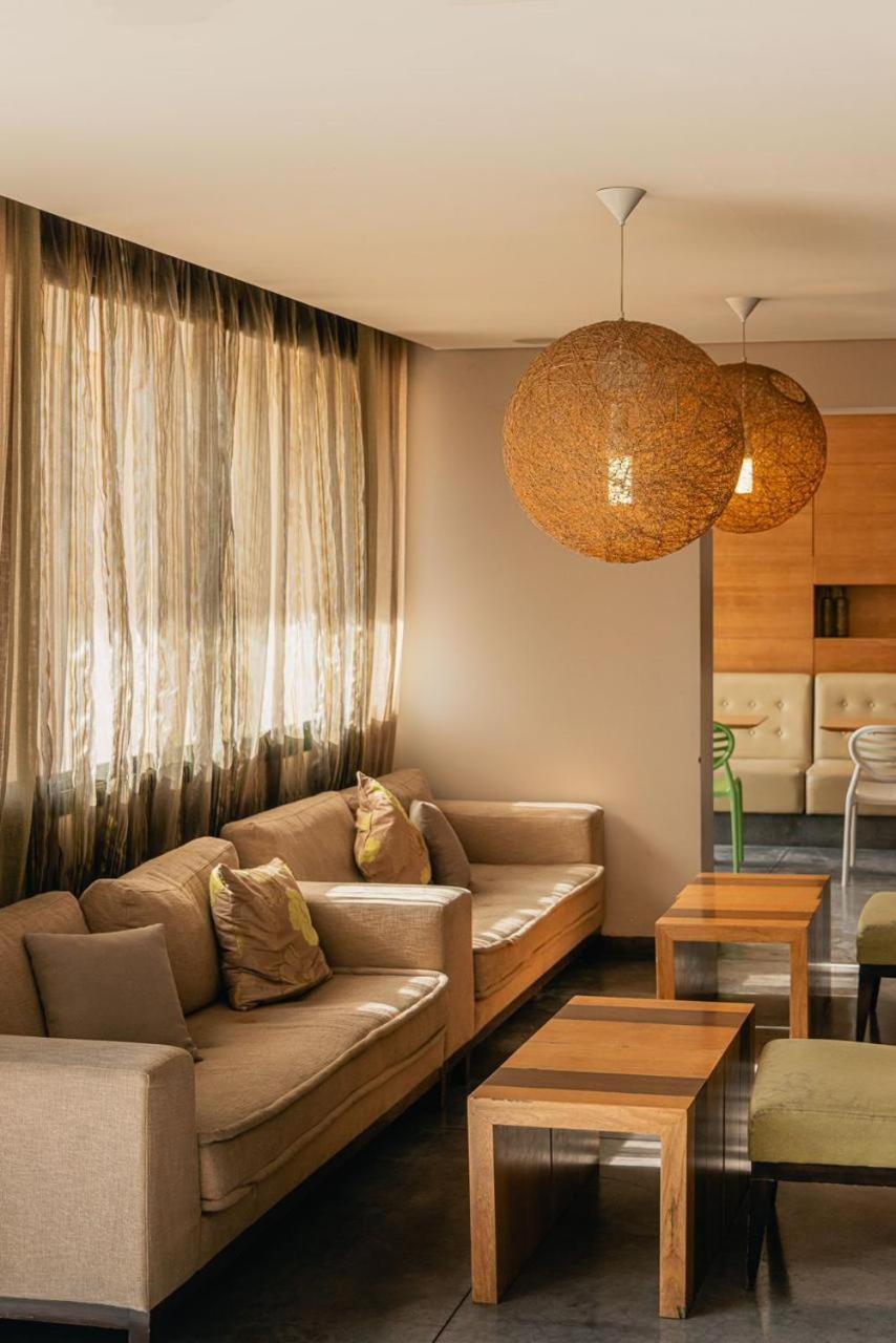 Country Lodge Hotel & Resort Beirut Eksteriør billede