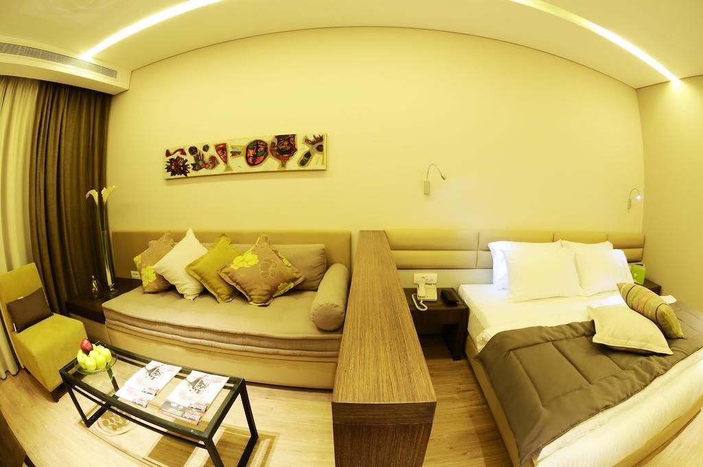 Country Lodge Hotel & Resort Beirut Eksteriør billede